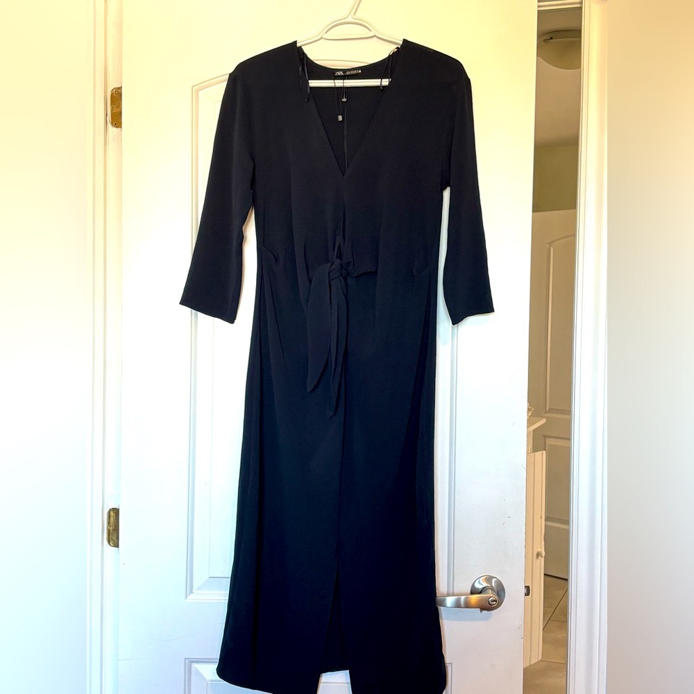 Elegant Zara Midi Dress